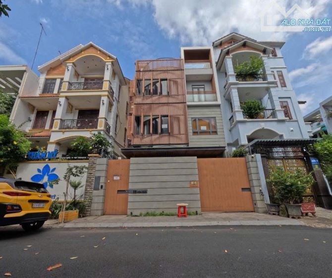 Bán nhà MT Hoa Đào P2 Phú Nhuận, DT 8x18m CN 144m², Hầm 4 tầng, giá 59 tỷ