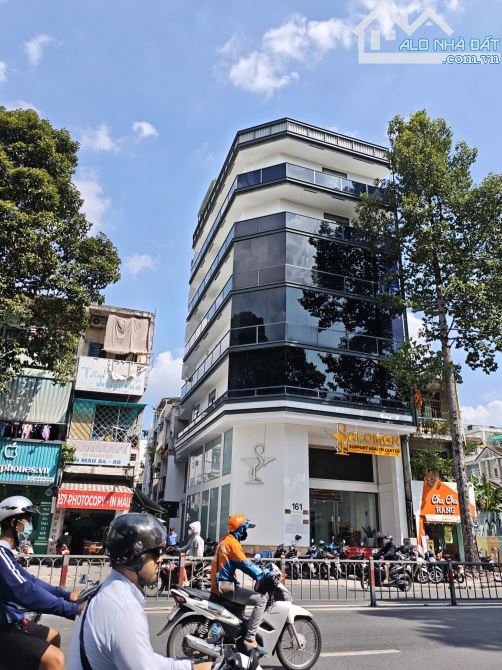 GÓC 2 mặt tiền đường 3/2,DT 10 x 18 nở hậu 13.5 hầm 8 tầng ngay gần Khu Hà Đô