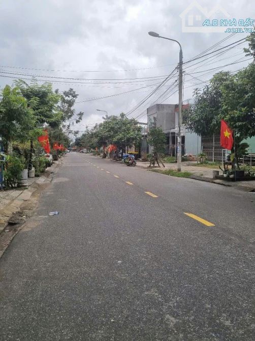 Đất mặt tiền Đường 7m5 Đà Sơn 3, cạnh Đại Học Duy Tân. S= 120m2 ( 5x24) Giá: 4.1 tỷ