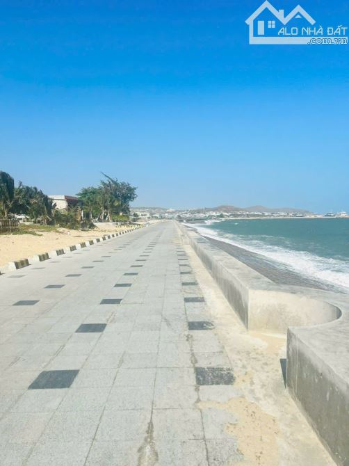 Bán 241m2 mặt tiền biển Phú Thuỷ, Phan Thiết, quy hoạch xây 6 tầng