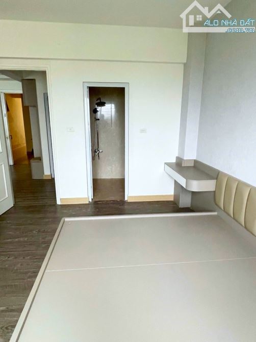 Bán chung cư ĐT Việt Hưng  85m2, tầng cao vút, 5.25 tỷ