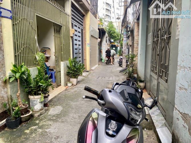 Bán nhà Trần Văn Quang 3 tầng sân thượng hơn 1 tỷ có SHR