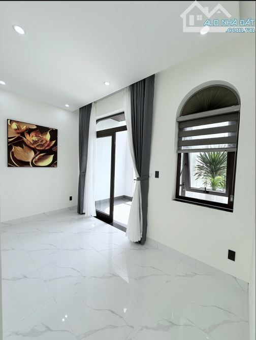 TẶNG full NỘI THẤT LUXURY_ Đường TRẦN XUÂN LÊ_ Dt 80m2_ Nhà 3 LẦU, 4 NGỦ_ GIÁ: 8 Tỷ 2