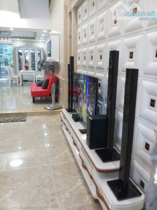 🏡BÁN NHÀ ĐẸP 3 TẦNG FULL NỘI THẤT–DT LỚN 100M-KHU HÒA XUÂN-ĐÀ NẴNG🌳