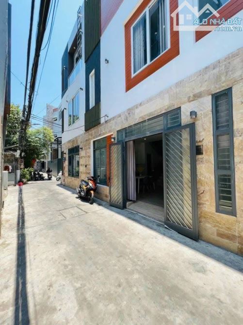 Nhà 3 tầng kiệt oto Ông Ích khiêm đang có dòng tiền thuê ổn định