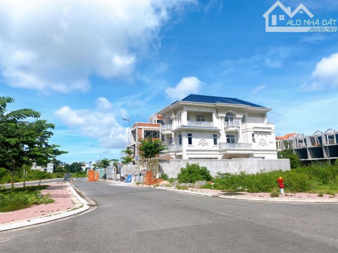 BÁN LÔ ĐẤT BIỆT THỰ GẦN BIỂN – KHU NHÀ Ở TÂY 3/2 – 247M² – GIÁ CHỈ 58 TRIỆU/M² 🌴