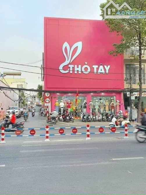 Cho thuê nhà góc 2 mặt tiền đường trần hưng đạo đối diện bệnh viện tim mạch