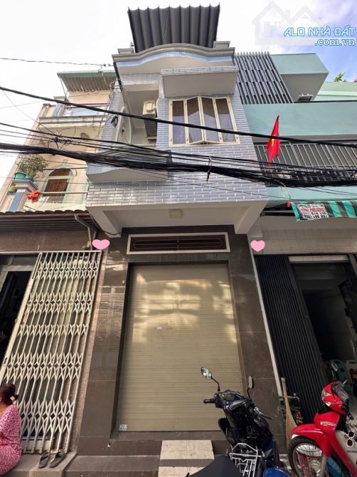 Bán nhà 3 tầng đẹp 21m² (3x7), Hẻm xe hơi Trần Văn Quang, gần Lạc Long Quân, chỉ hơn 3 tỷ