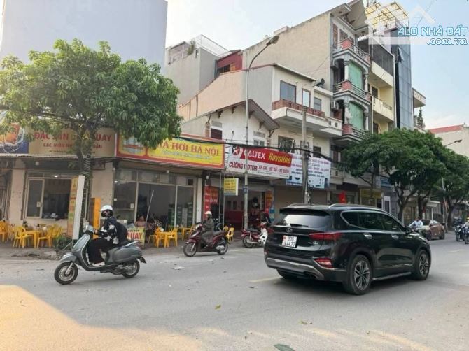 NHÀ KIẾN HƯNG HÀ ĐÔNG PHÂN LÔ – VỈA HÈ, ĐƯỜNG Ô TÔ TRÁNH,SỔ ĐỎ VUÔNG ĐẸP GIÁ CHỈ HƠN 8 TỶ