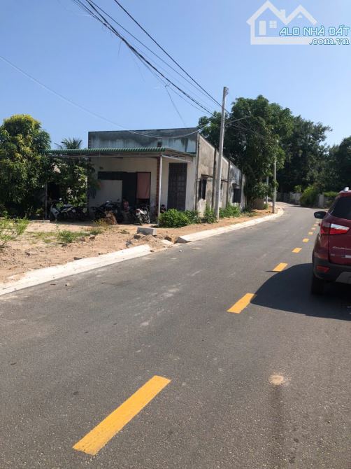 Bán 493m2 2 MT Đoàn Thị Điểm - Tân An - LaGi giá ngộp 135 triệu/m ngang