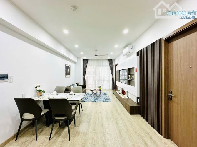 Chính chủ Cần bán căn hộ Mường Thanh Viễn Triều view phố núi