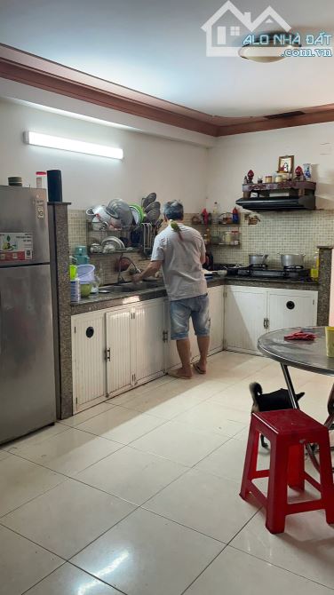 CẦN TIỀN CHO CON DU HỌC! BÁN NHÀ 4 TẦNG - MẶT TIỀN HÀ ĐẶC - SÁT BIỂN MỸ KHÊ - GIÁ 12 tỷ TL