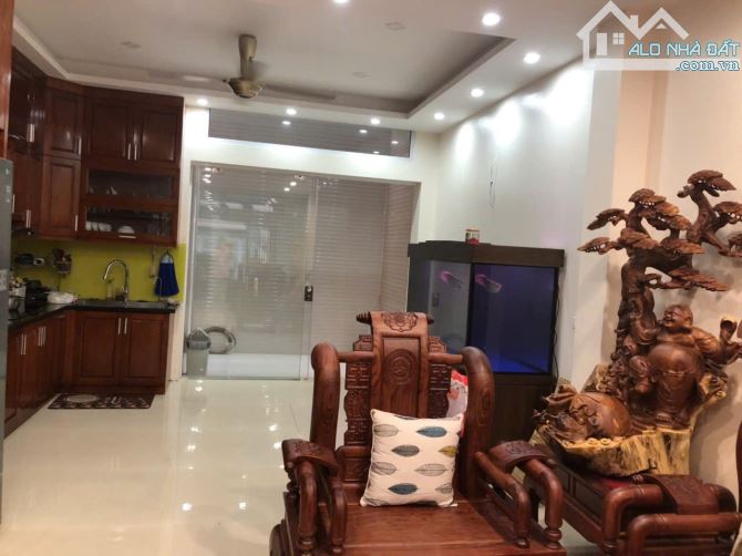 CHÍNH CHỦ GỬI BÁN LIỀN KỀ VĂN PHÚ -NGAY THÁP ĐỒNG HỒ,DT 80M-5 TẦNG