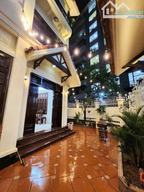 Biệt thự lô góc Mỹ Đình 143m 2mt 25m siêu đẹp 40.8 tỷ