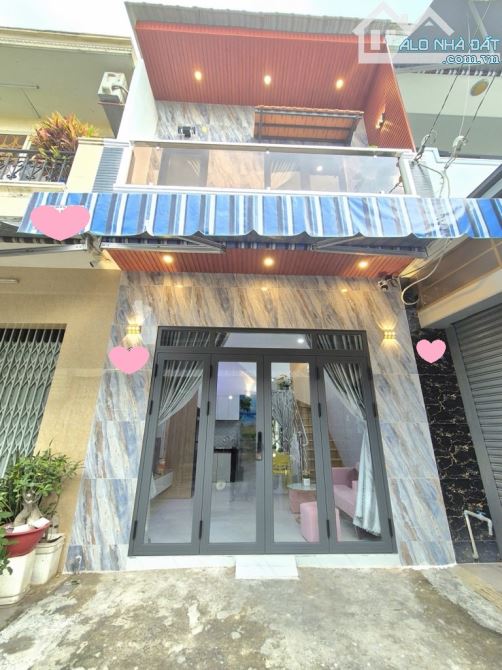 Bán nhà 2 tầng đẹp lung linh, hẻm xe tải Hòa Bình, 21m² (4x5.3), gần Tô Hiệu, chỉ hơn 3 tỷ