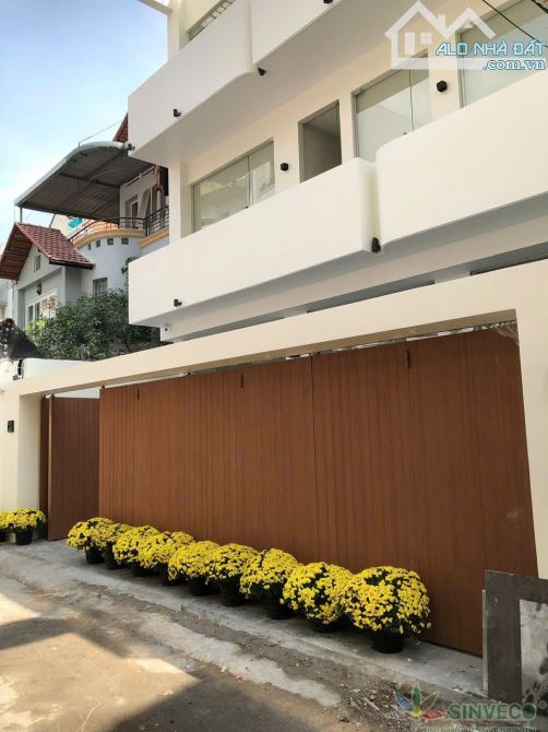 Bán biệt thự khu compound Nguyễn Văn Hưởng Thảo Điền gần Fideco_DT 10x11m_KC 3 tầng_giá 32