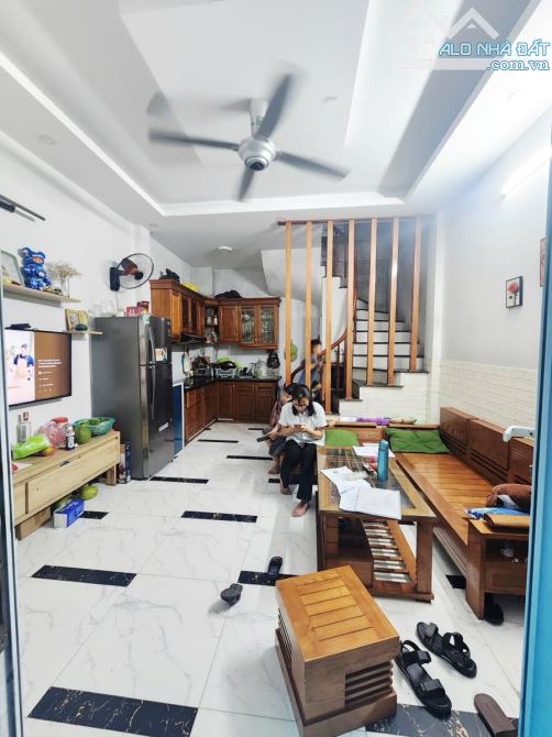 Bán Nhà 5 Tầng Đại Đồng- Vĩnh Hưng, Gần Phố Nhà Đẹp- Nhỉnh 6 Tỷ(TL)