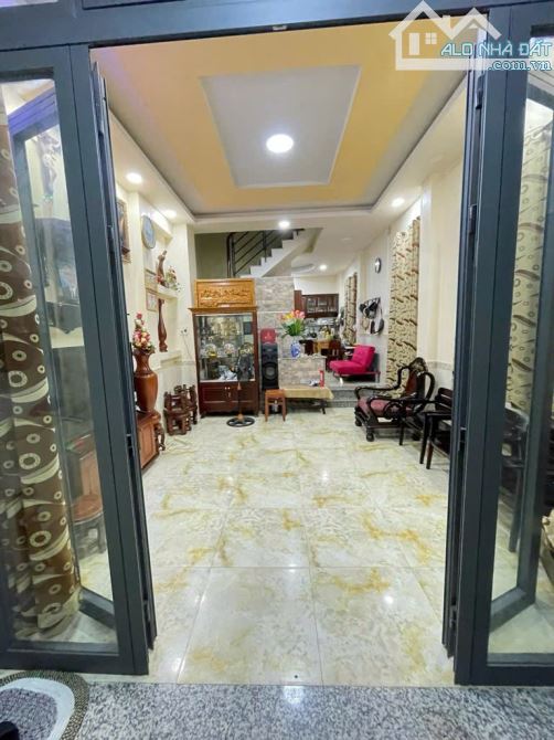NHÀ 4 TẦNG ĐƯỜNG LIÊN TỈNH 5  2 XE NÉ NHAU CÁCH ĐƯỜNG LỚN VÀI CHỤC MÉT