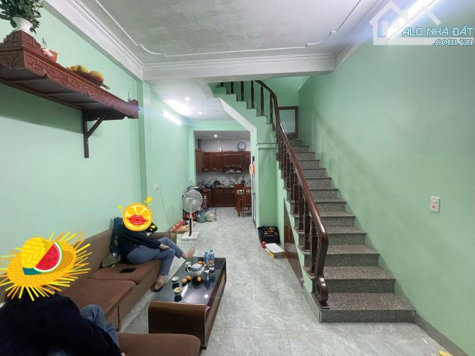 BÁN NHÀ PHỐ ĐỨC GIANG – 50m² x 3 TẦNG – NHÀ DÂN XÂY KIÊN CỐ – GẦN Ô TÔ – CHỈ 5.25 TỶ