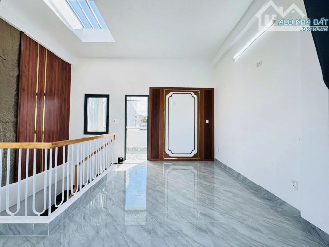 Bán nhà 2 tầng MT đường Hoàng Văn Hoè – Khuê Mỹ, gần Bùi Tá Hán, giá 8 tỷ 7 tl
