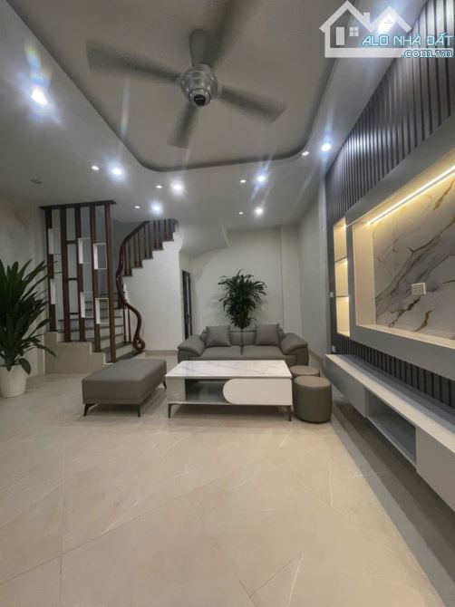 Bán Nhà Lô Góc Đại Mỗ - Ngọc Trục, Lô Góc, 5 Tầng Mới, 35m2 Gần Lê Văn Lương Tố Hữu