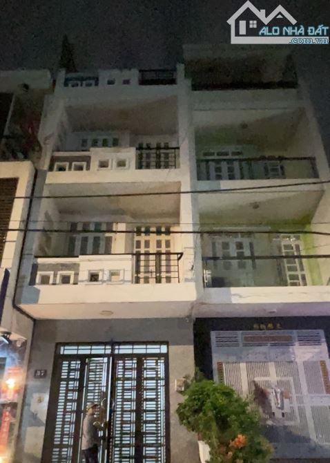 Bán nhà 4 tầng Cao Xuân Dục Quận 8, 85m2, giáp Quận 5 chỉ 7 tỷ 3