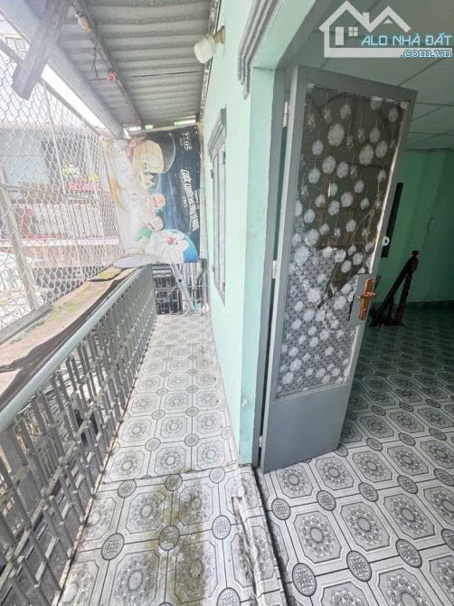 Nhà cũ 46m2, 2 tầng, ko QH, Đoàn Văn Bơ – 3,3 tỉ.