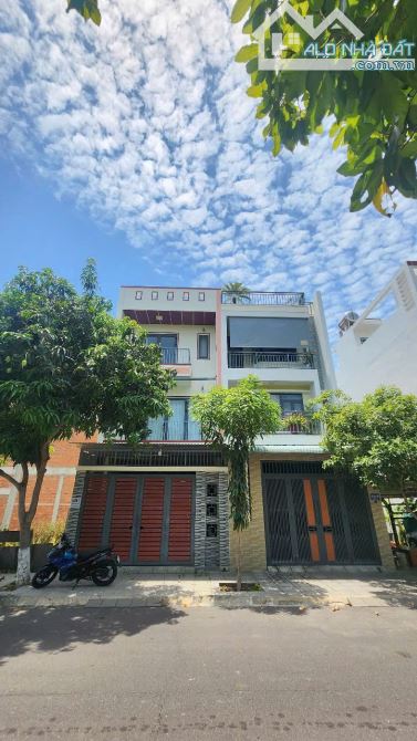 Bán nhà 3 tầng KĐT An Bình Tân full nội thất sổ hồng giá 9.2 tỷ