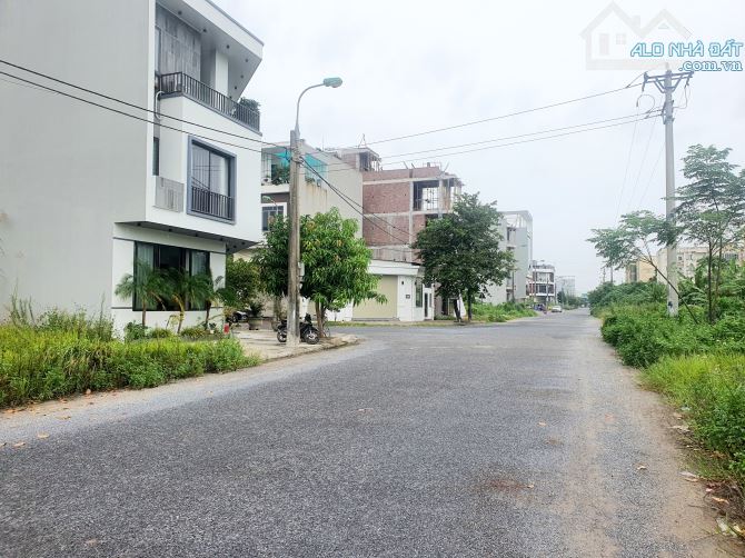 Sốc ! Bán đất khu TDC Lộc Vượng, giá tốt nhất thị trường