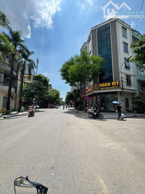VĂN PHÚ - HÀ ĐÔNG - NHÀ ĐẸP - PHÂN LÔ - 3 Ô TÔ TRÁNH – KINH DOANH – VỊ TRÍ ĐIỂM 10
