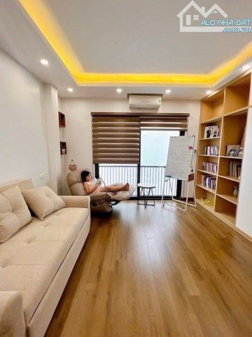 Nhà Đẹp Nguyễn Chánh 36m x 5T, Ngõ Thông, Ô Tô Gần, KD, NT Đẹp, 9.1 Tỷ