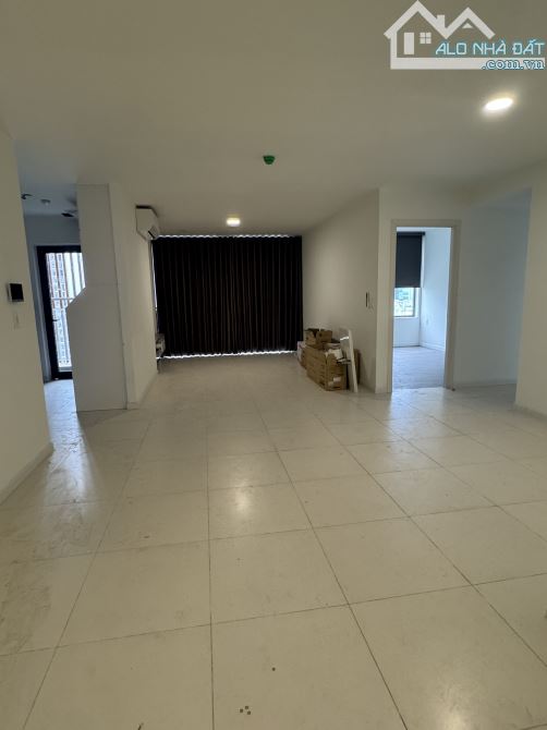 Cần cho thuê căn hộ 2PN2WC Ascent Lakeside MT Nguyễn Văn Linh, sẵn rèm, máy lạnh.
