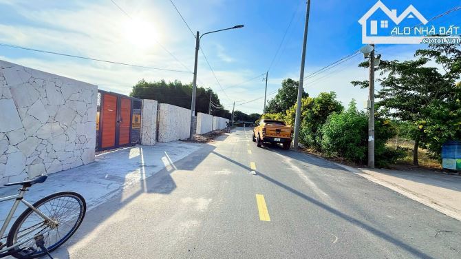 🏠✨ Cần bán 2 lô liền kề đối diện Trường Tiểu học Long Mỹ, Phước Hải – 10x33m, 332,6m², 80