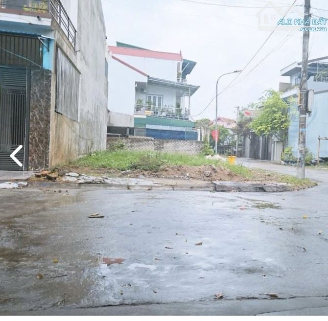 Bấn đất lô góc nguyễn sinh sắc, Cửa Nam, Vinh, Nghệ An. 131m2. 4,3 tỷ