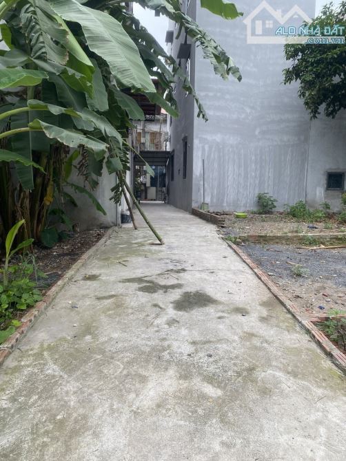 Cơ hội đầu tư đất đẹp Chúc Sơn, lô góc 43m², vị trí đắc địa gần chợ