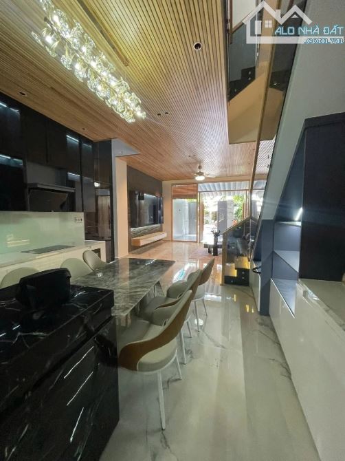 NHÀ 3 TẦNG BIỆT THỰ  MINI FULL NỘI THẤT - GẦN CẦU NGUYỄN TRI PHƯƠNG - GIÁ 7,9TY