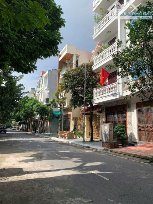 Sốc ! Bán lô đất giá rẻ nhất thành phố