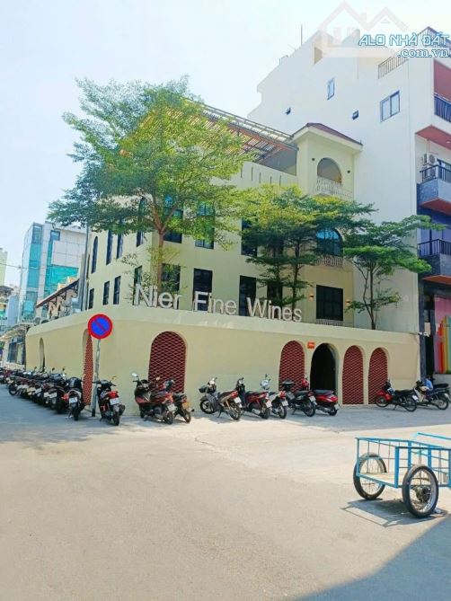 Cần Bán - Góc 2 Mặt tiền Ung Văn Khiêm, Bình Thạnh - DT 9x21m , 5 Tầng, Giá 32 tỷ