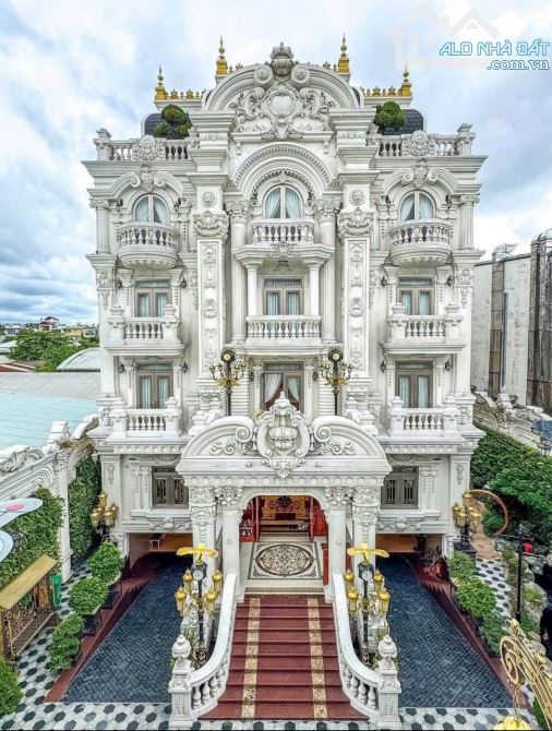 Biệt Thự Dát vàng phong cách cổ điển hiện đại