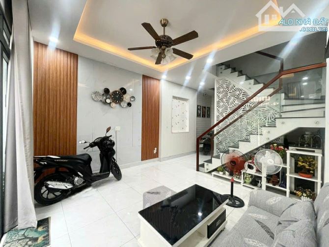 NHÀ 4 TẦNG - NGÃ TƯ 7 HIỀN - XÂY FULL 44 M2.