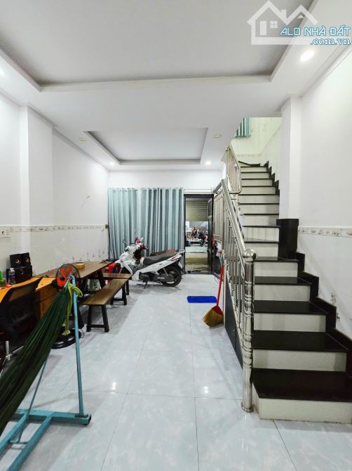 🌴Bán nhà 2 tầng - 55mv(4.5*12.3), Hòn công đủ, Hẻm xe hơi , Ngay chợ Lò Lu, Cầu Tăng Long