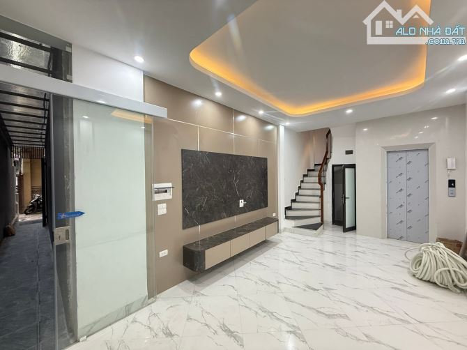 Bán nhà 6 Tầng, Vũ ngọc phan, Láng Hạ , 34m chỉ 8,3 tỷ