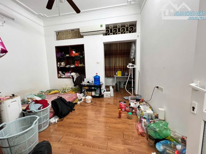Bán nhà đê Trần Khát Chân 60m2 nhà lô góc 3 mặt tiền cách ô tô tránh 15m 14 tỷ