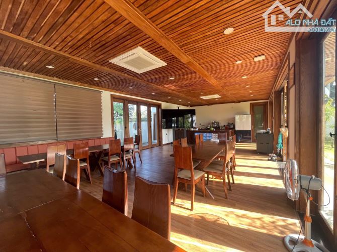 Bán nhà vườn Villa homestay gần 3 sào đã đầu tư bài bản sau chợ Ea Kao chủ mới chỉ vào kin
