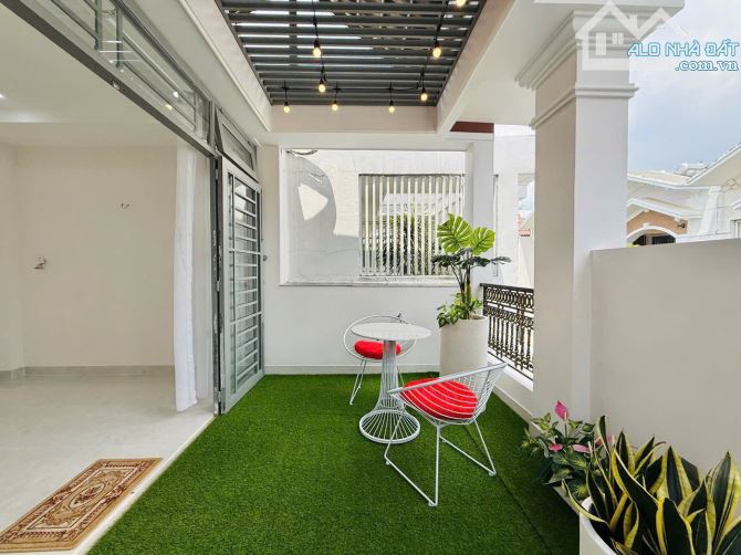 Nhà đẹp 111 Phạm Văn Chiêu, Gò Vấp, hẻm 6m, khu đồng bộ, 4 tầng, chỉ 8 tỷ 68