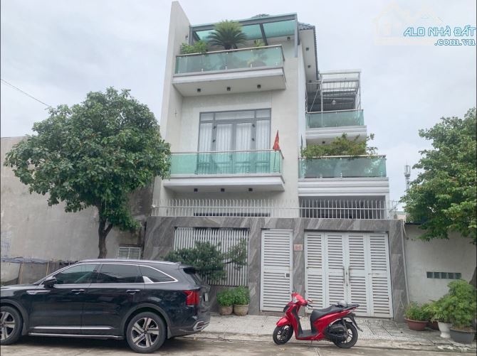Biệt thự mini trung tâm TP Dĩ An – mặt tiền 10m, ngang 8m, giá chỉ 7,6 tỷ!