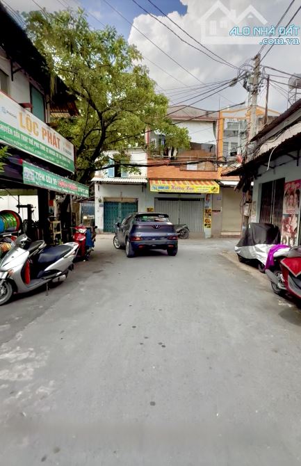 Bán nhà 3 tầng,hẻm 8M ô tô quay đầu,ngang 5M dài 16M,ngã tư Huỳnh Tấn Phát-Nguyễn Thị Thập
