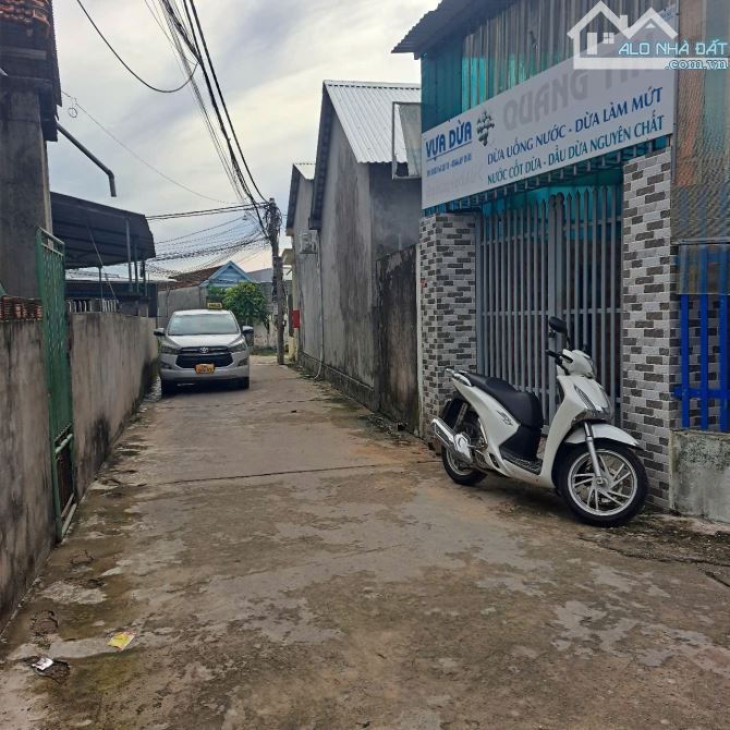 Bán nhà cấp 4, căn góc 2 diện hẻm Ô tô, Tt La Hà, Tư Nghĩa Quảng Ngãi