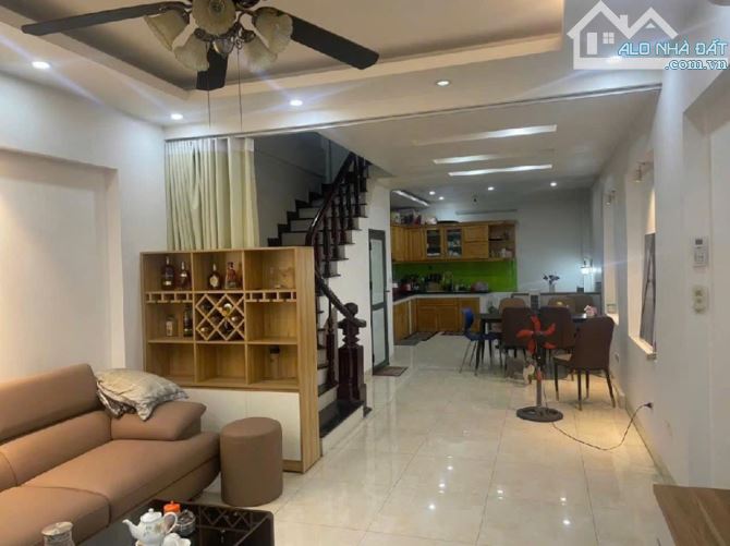 CỔNG ĐỒNG LA KHÊ, LÔ GÓC BA THOÁNG VĨNH VIỄN, PHÂN LÔ OTO VÀO NHÀ + Giá đầu tư ngon