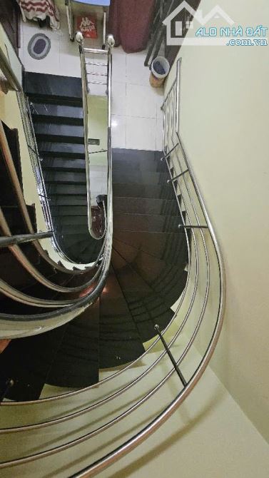 CHỦ,BÁN NHÀ  NHÀ PHỐ ,KHU VỰC GÒ Ô MÔI Q7,Mặt Tiền, Diện tích: 223m²   1 trệt ,3 Lầu